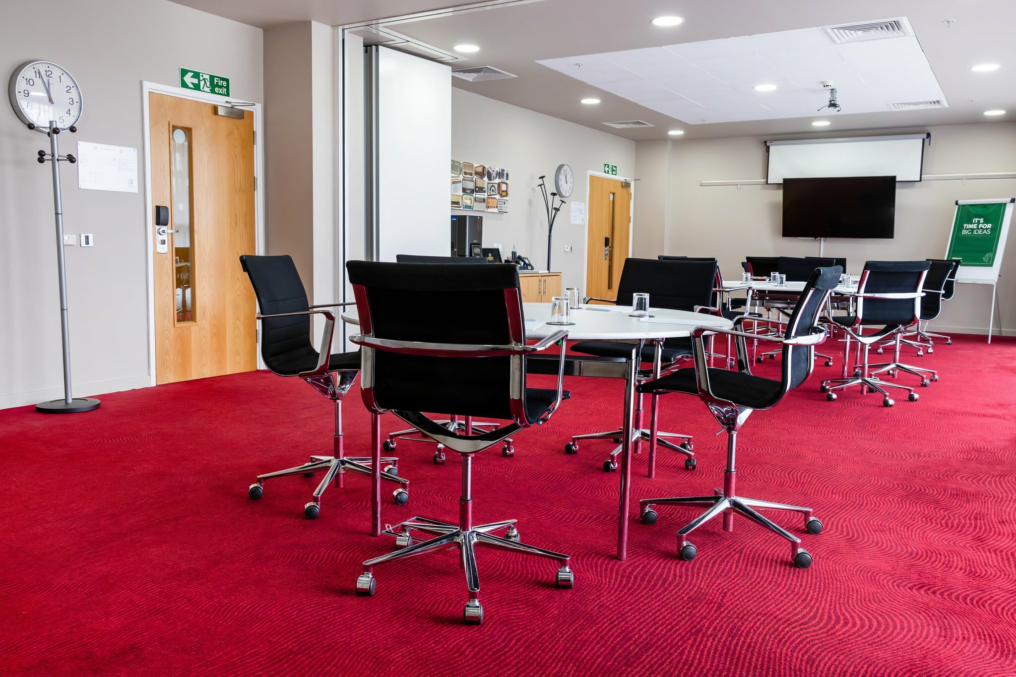Фото Holiday Inn Manchester - MediaCityUK