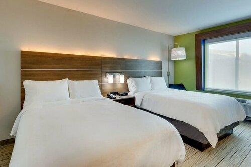 Гостиница Holiday Inn Express & Suites в Манкато