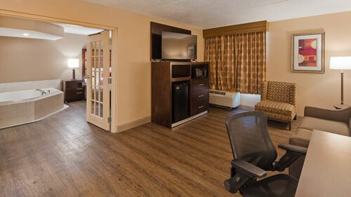 Гостиница Best Western Crossroads Of The Bluffs в Каунсил Блаффс