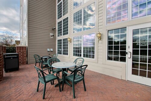 Гостиница Holiday Inn Express Hotel & Suites Milwaukee Airport, an Ihg Hotel в Ок Крике