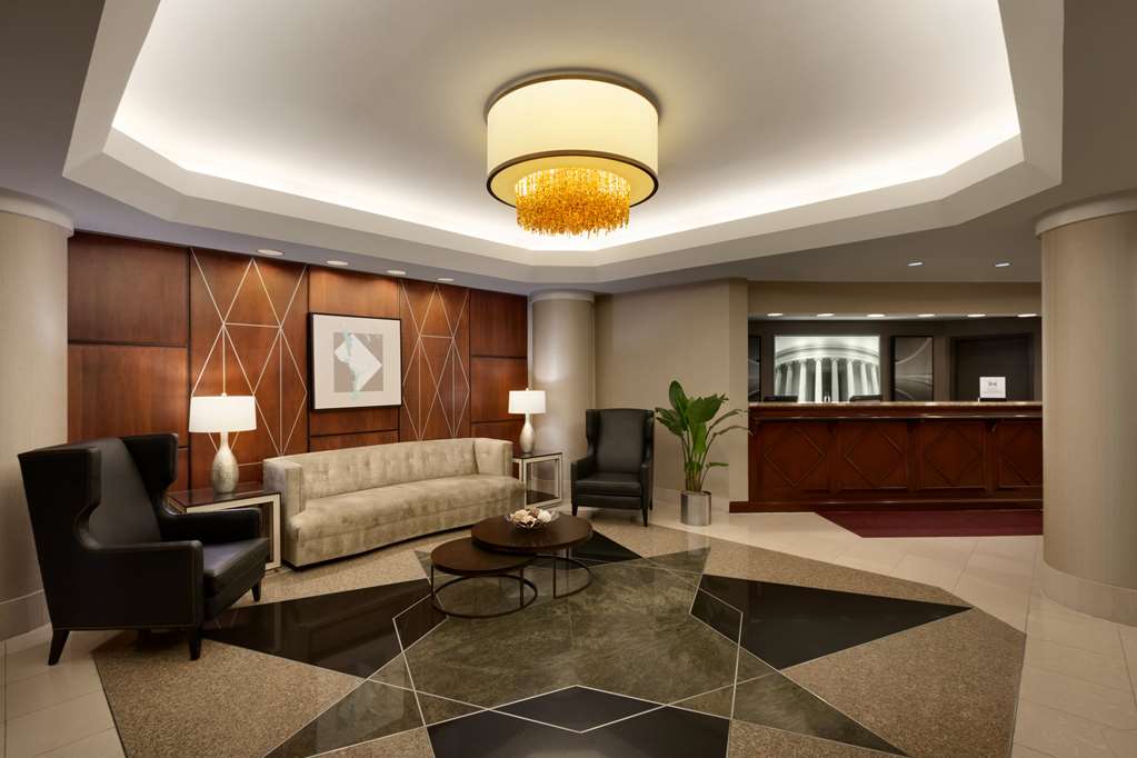 Фото Hilton Arlington