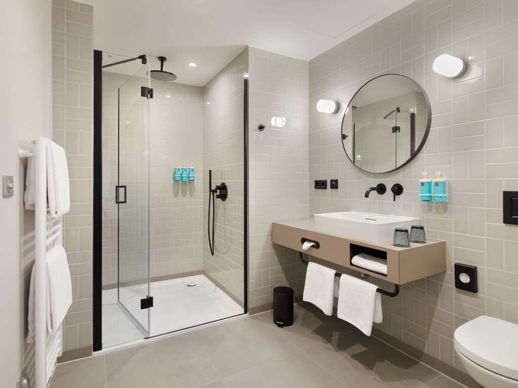 Фото Novotel Hamburg Central Station