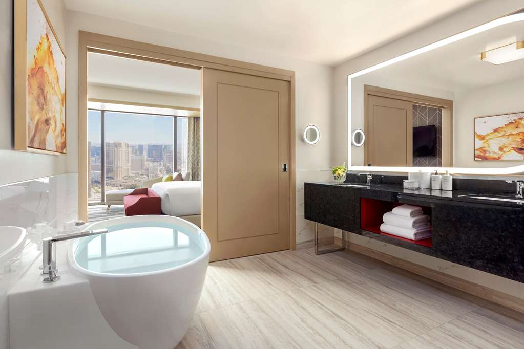 Фото Conrad Las Vegas at Resorts World