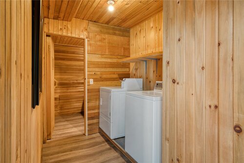 Гостиница Stoke Hotel SureStay Collection by Best Western в Ревелстоке