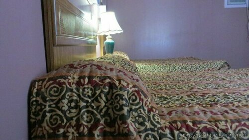 Гостиница Kings Inn - Orillia в Ориллии