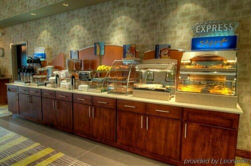 Гостиница Holiday Inn Express Hotel & Suites Conway в Конвее