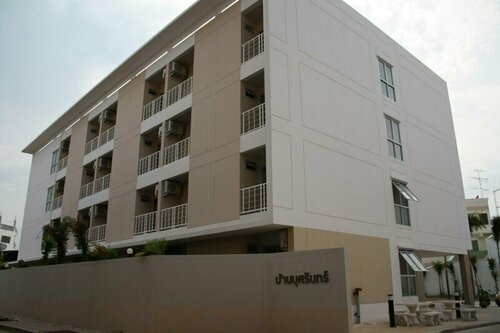 Гостиница Baanbudsarin Apartment в Сингбури
