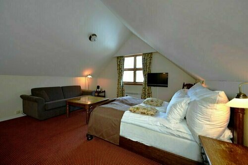 Гостиница Kronen Gaard Hotel в Саннесе
