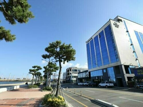 Гостиница Pohang Hound Hotel Songdo Beach в Пхохане
