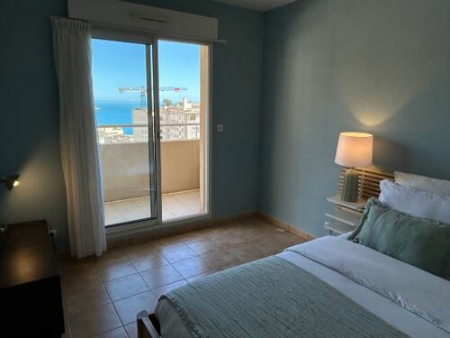 Апартаменты Sunnydaze Monaco beach apartment в Бозолее