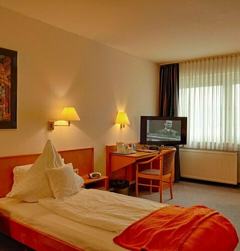 Гостиница Hotel RIESENJunior by Trip Inn в Ханау