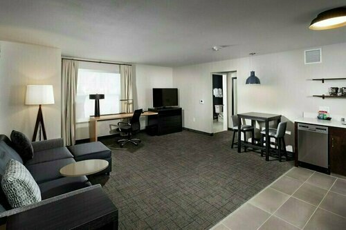 Гостиница Residence Inn by Marriott Milwaukee Brookfield в Нью-Берлине