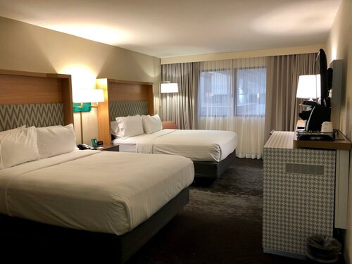 Гостиница Holiday Inn & Suites Chicago North Shore Skokie в Скоки