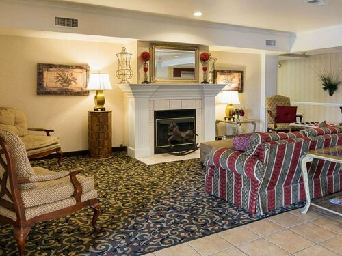 Гостиница Comfort Suites Texarkana Texas в Тексаркане