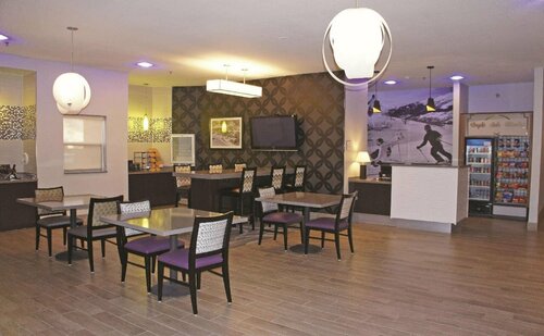 Гостиница La Quinta Inn by Wyndham Steamboat Springs в Стимбот Спрингс