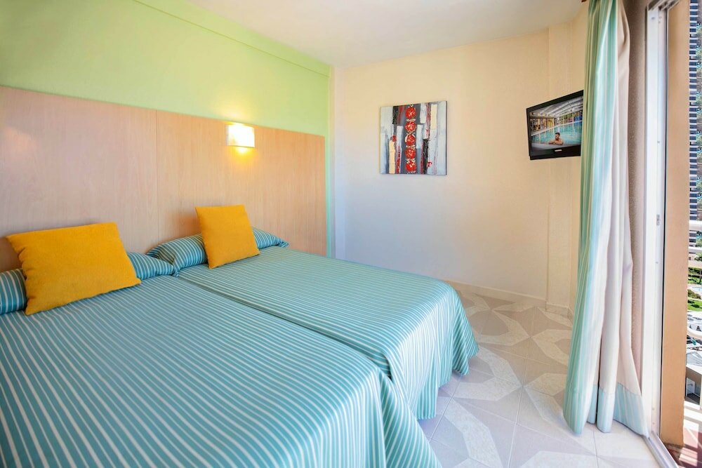 Фото Hotel Servigroup Pueblo Benidorm