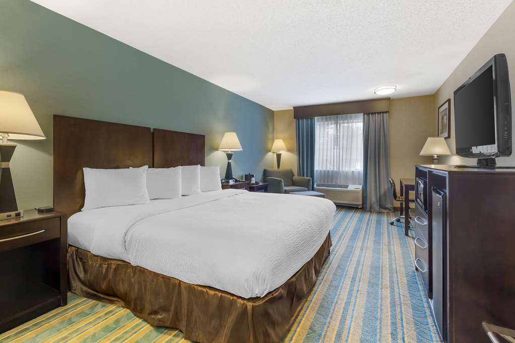 Фото Best Western Plus Berkshire Hills Inn & Suites