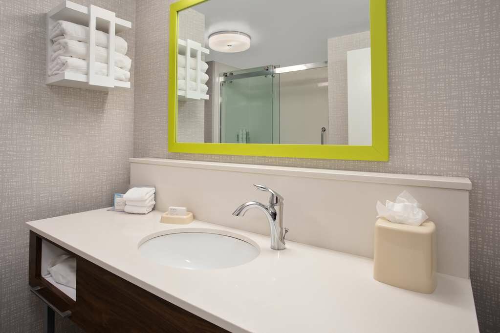 Фото Hampton Inn & Suites Tampa East