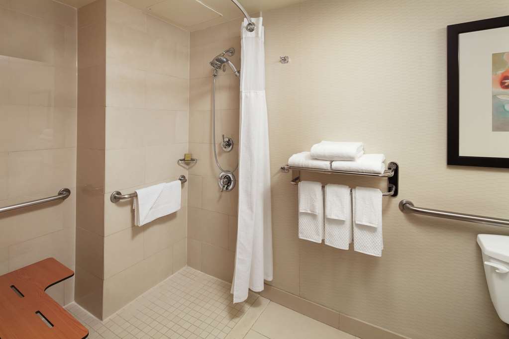 Фото Doubletree by Hilton Hotel Circle