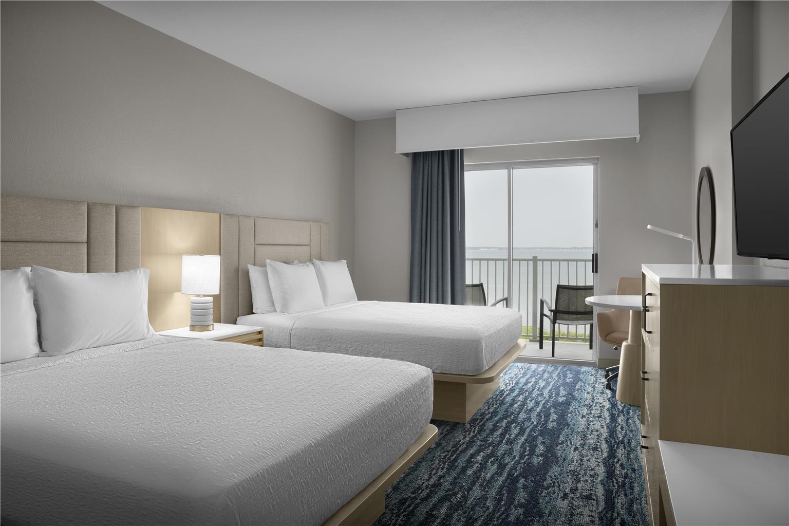 Фото Hampton Inn & Suites Ocean City/Bayfront-Convention Center