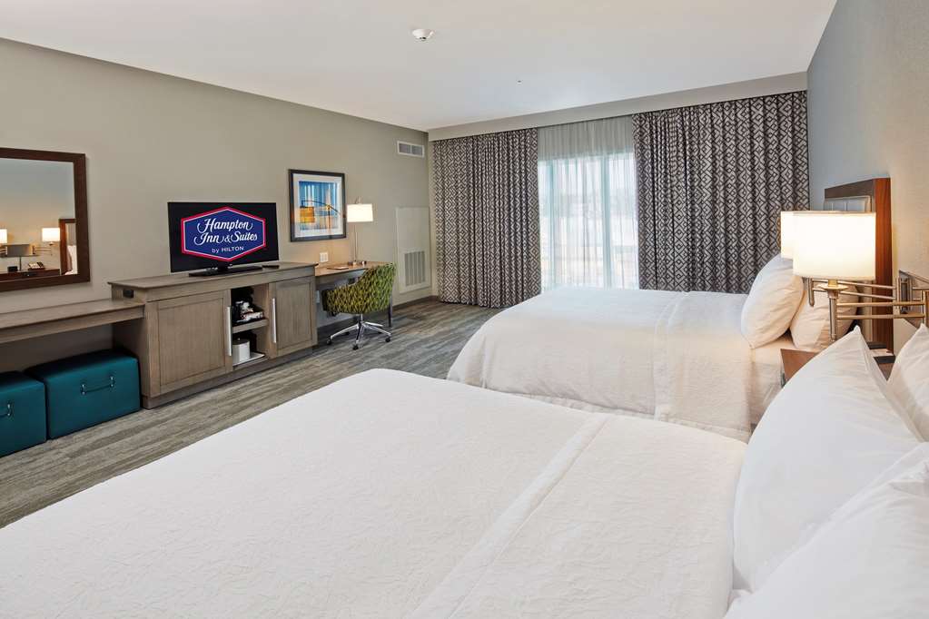 Фото Hampton Inn & Suites Sacramento at Csus