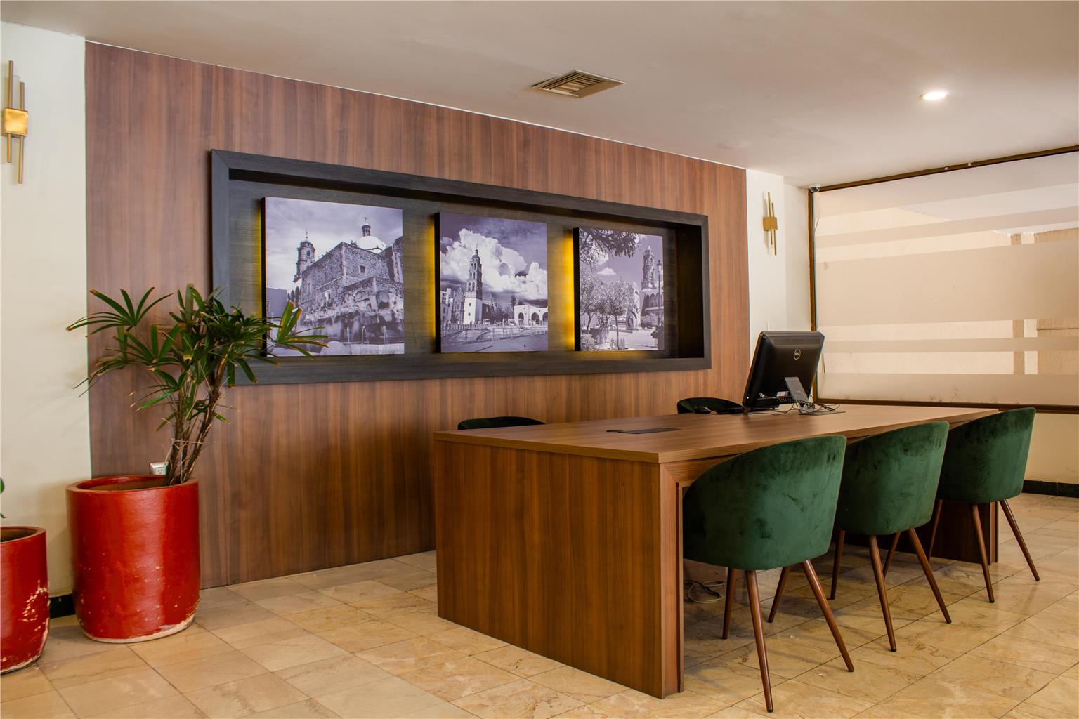 Фото Best Western Plus Plaza Florida & Tower