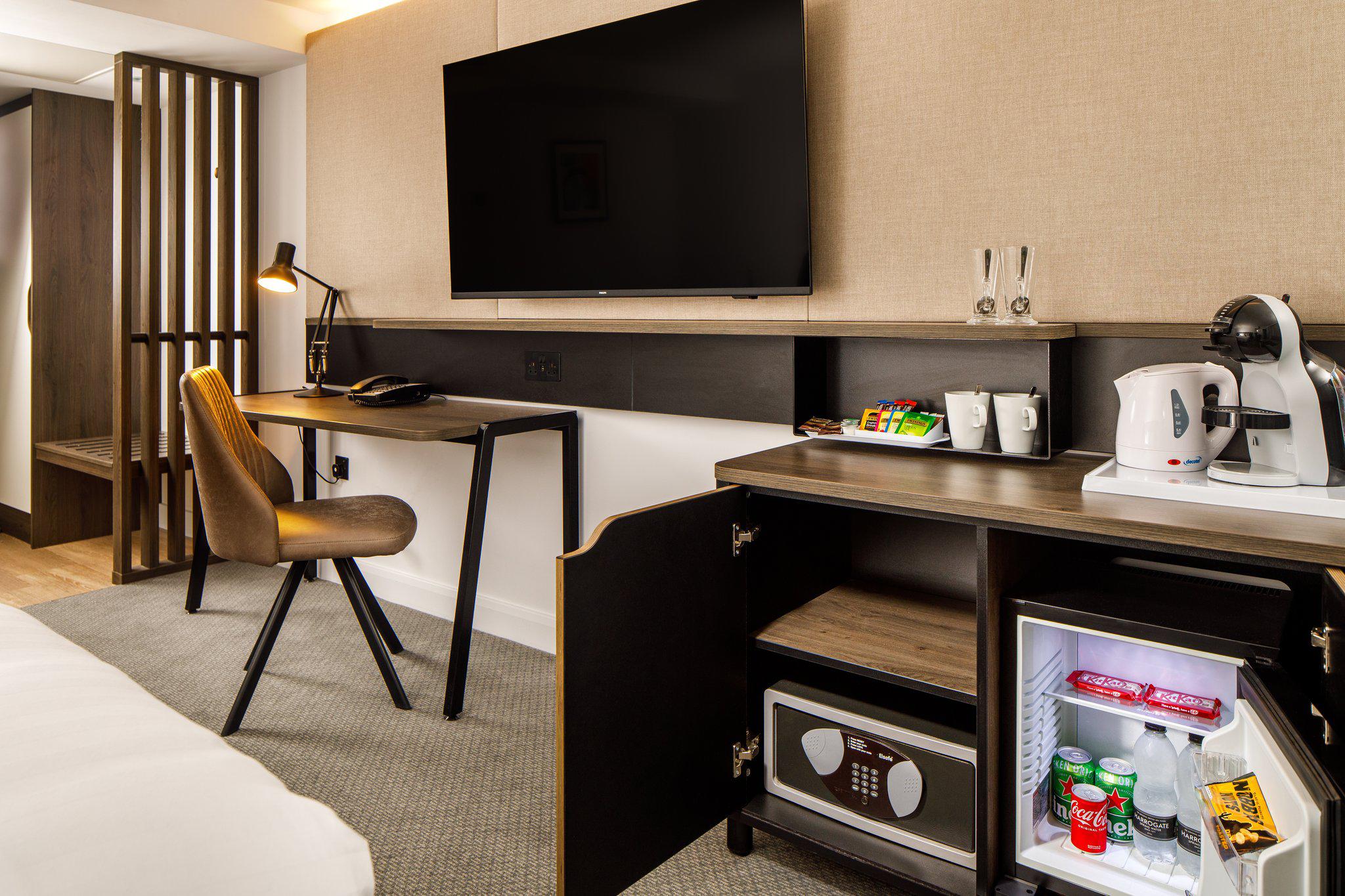 Фото Holiday Inn Milton Keynes - Central, an Ihg Hotel
