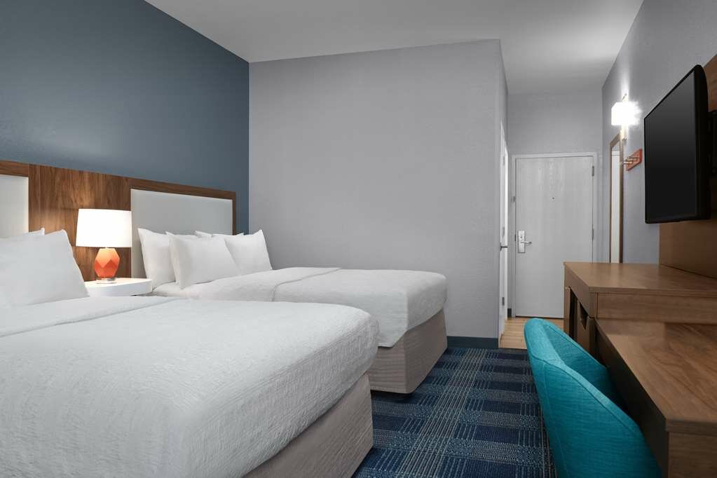 Фото Hampton Inn Russellville