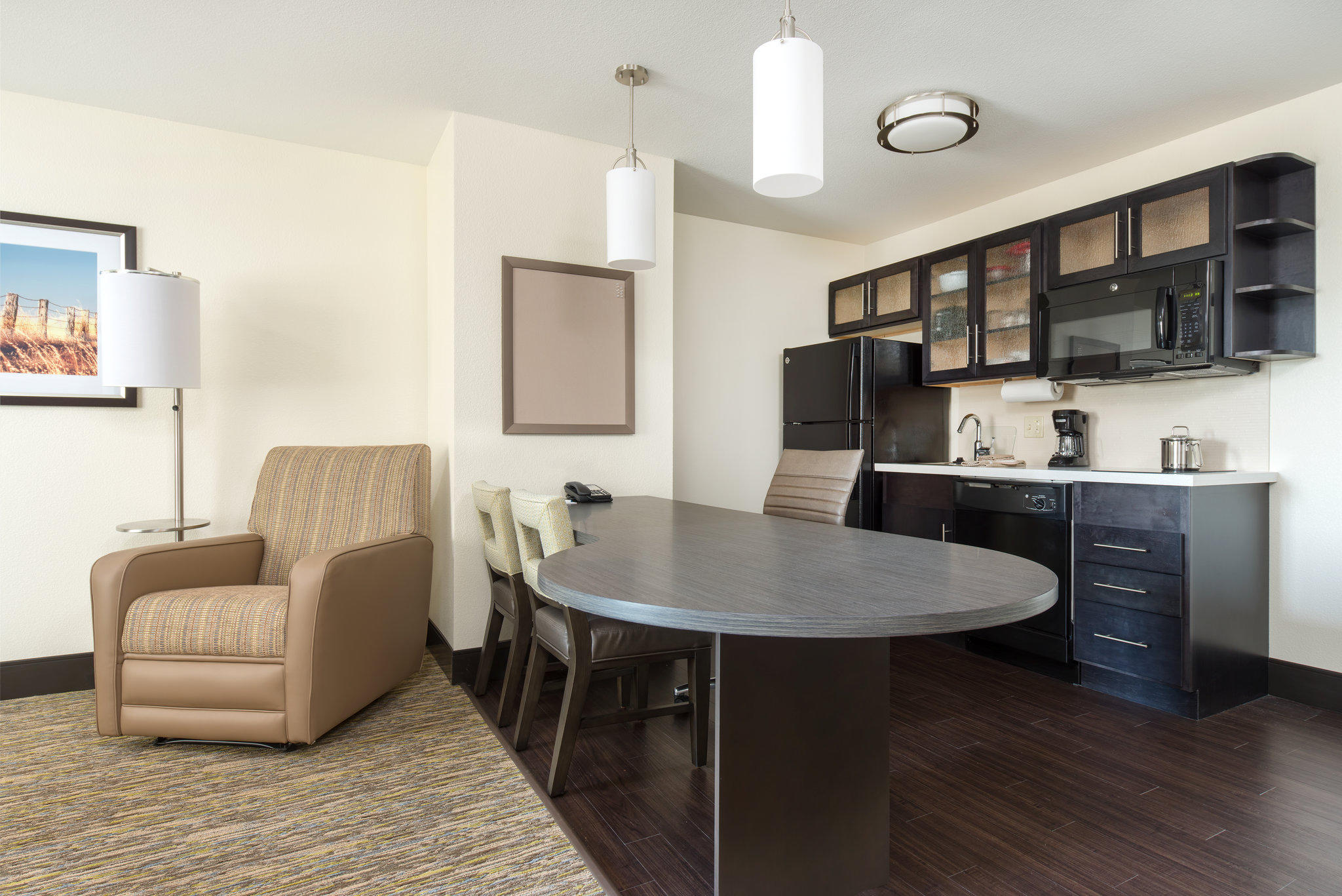 Фото Candlewood Suites Columbia East, an Ihg Hotel