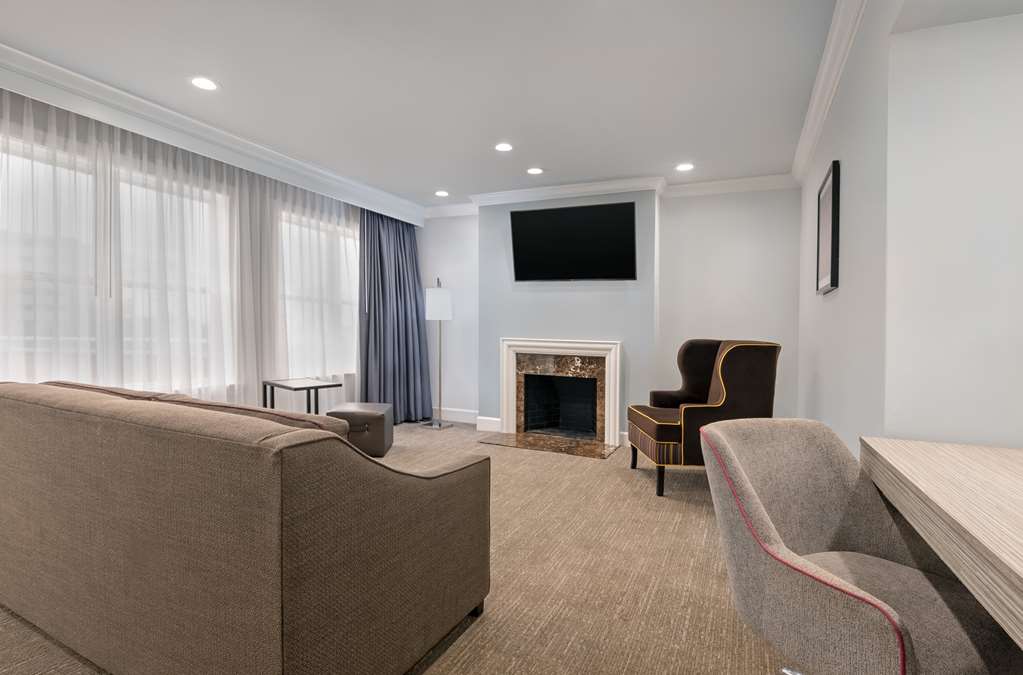 Фото Hampton Inn & Suites Stamford