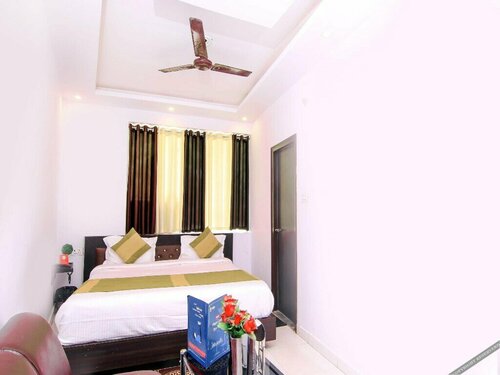 Гостиница Oyo 13652 Hotel Rajput в Лакхнау