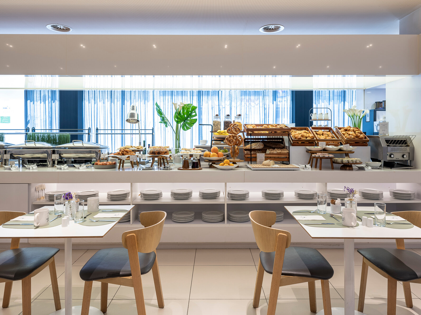 Фото Eurostars Book Hotel