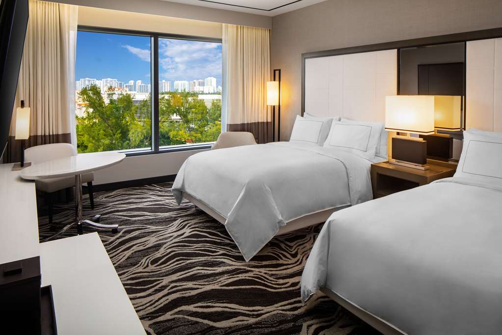 Фото Hilton Aventura Miami
