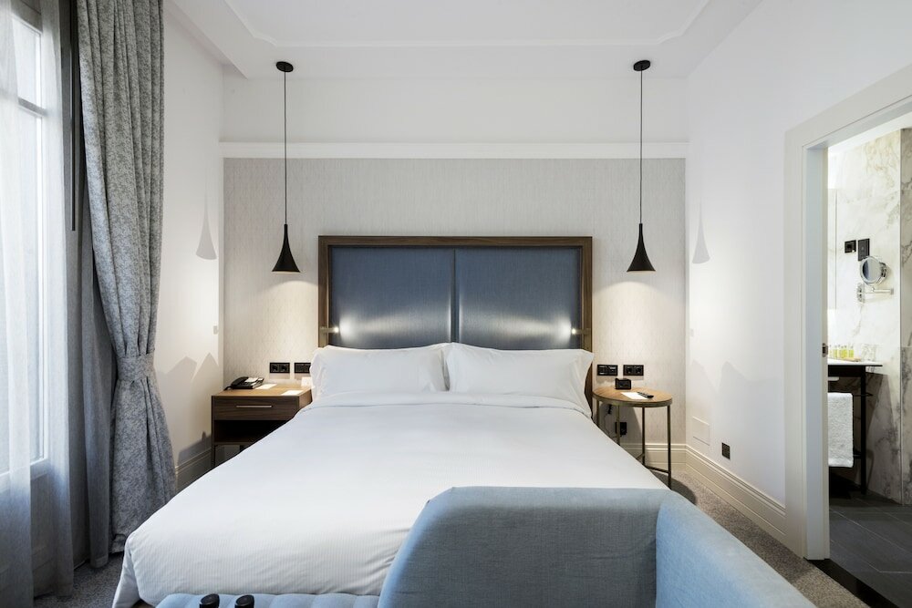 Фото DoubleTree by Hilton Madrid - Prado