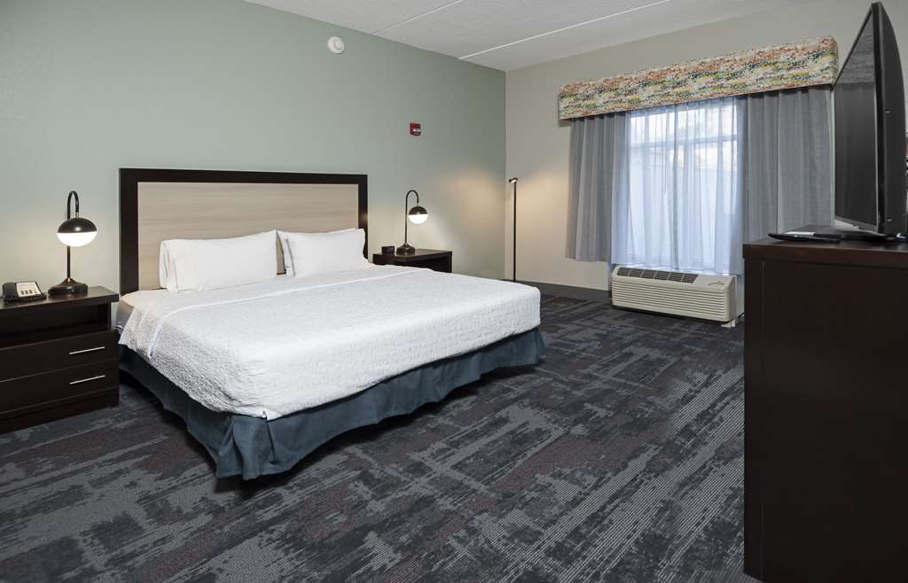 Фото Hampton Inn & Suites Raleigh Downtown
