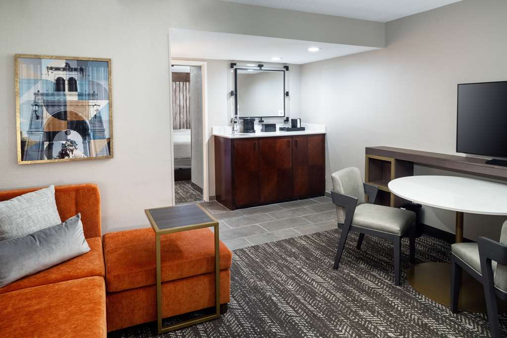 Фото Embassy Suites by Hilton Orlando North