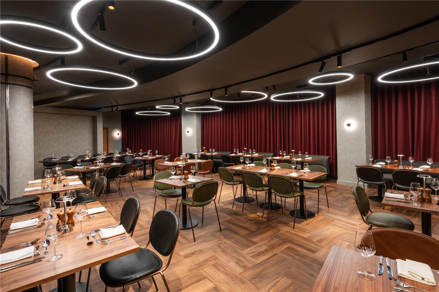 Фото Radisson RED London Twickenham