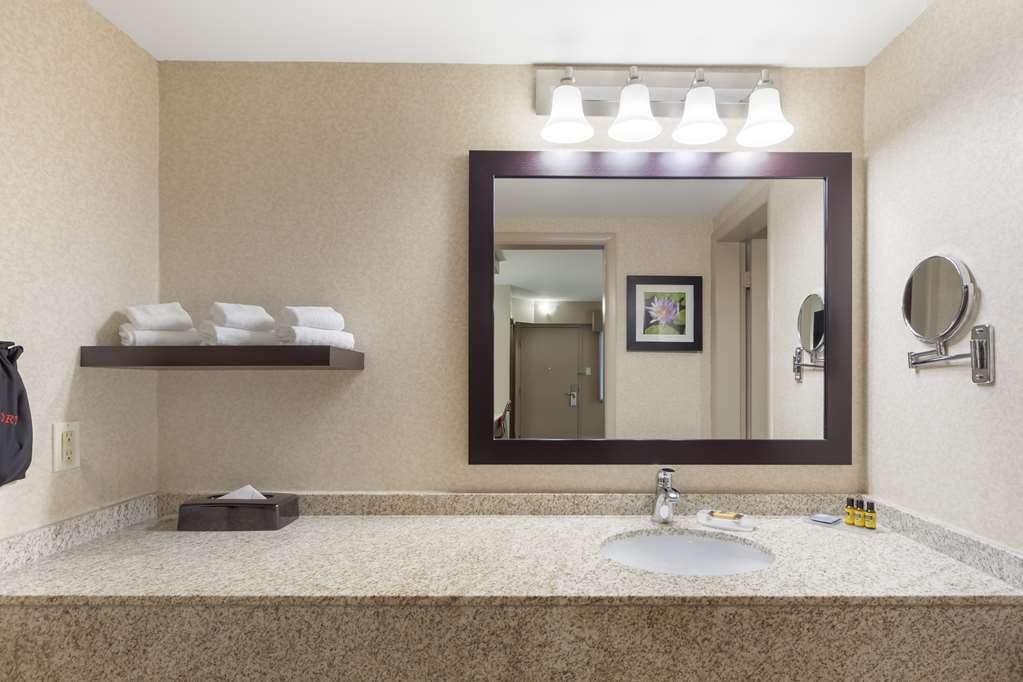 Фото Best Western City Centre Inn