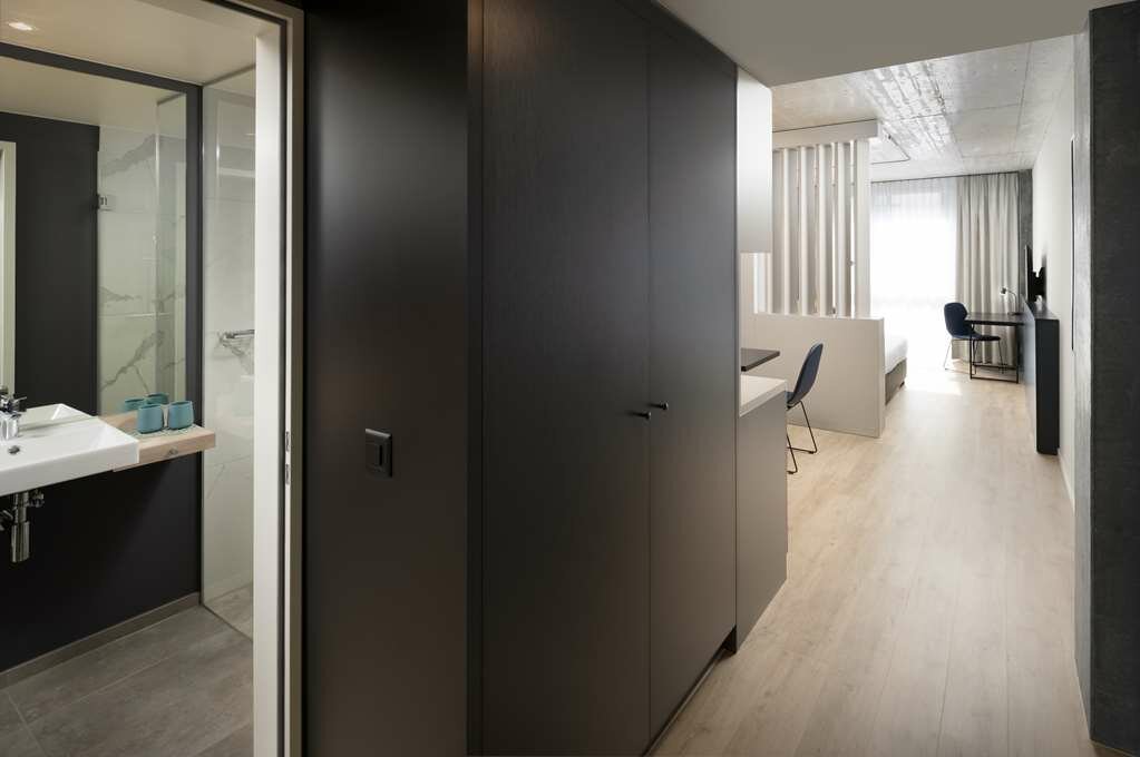 Фото Radisson Hotel & Suites Zurich 