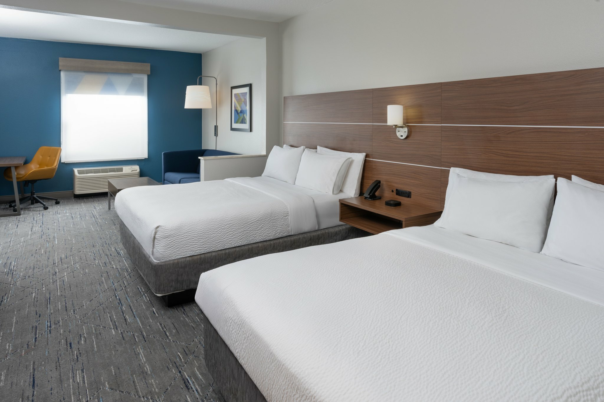 Фото Holiday Inn Express & Suites Orlando International Airport