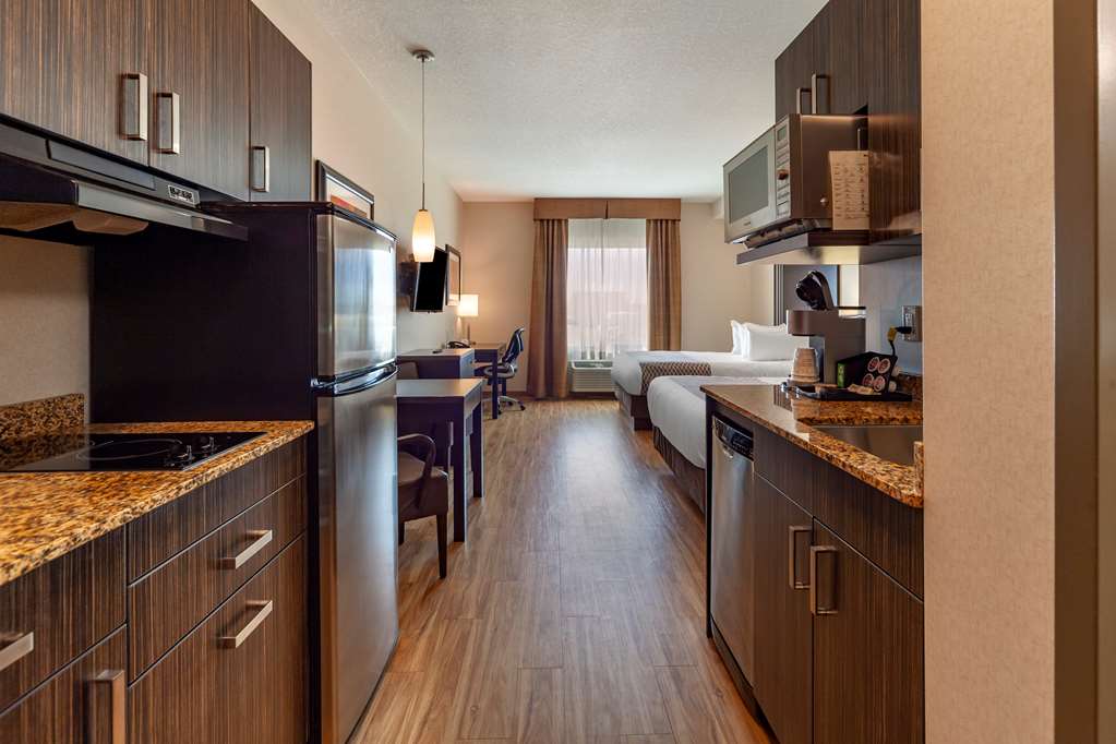 Фото Best Western Plus Drayton Valley All Suites