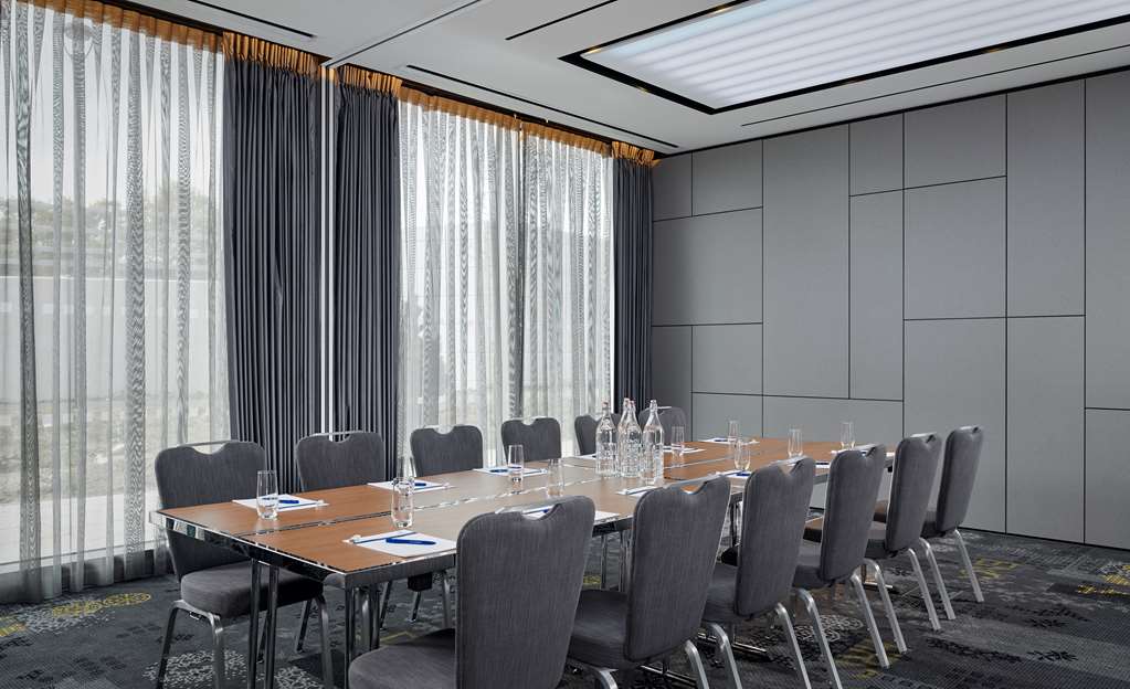 Фото Park Plaza London Park Royal