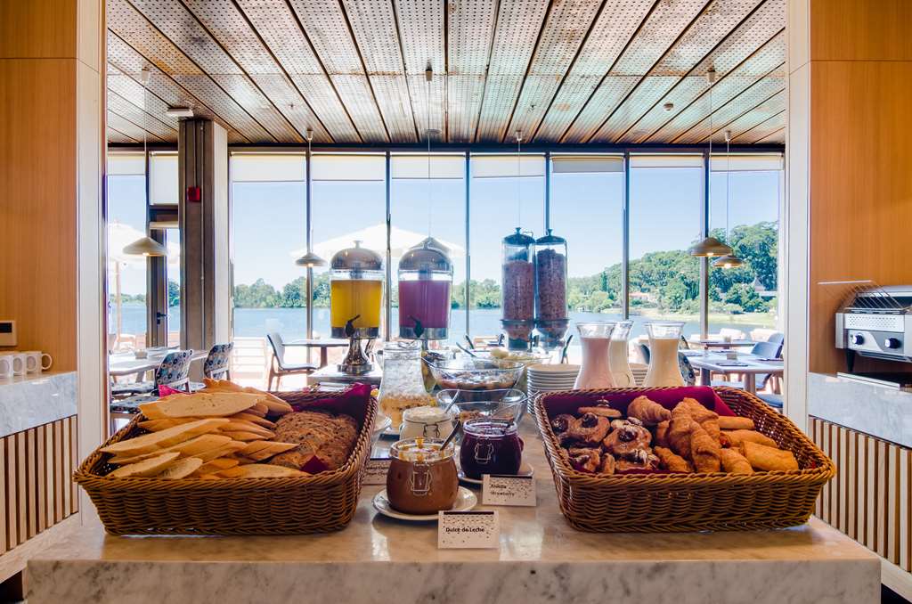 Фото Hampton by Hilton Montevideo Carrasco