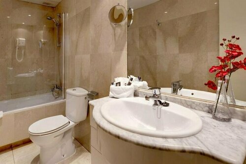 Гостиница Hotel Madrid Torrejón Plaza в Торрехоне де Ардосе