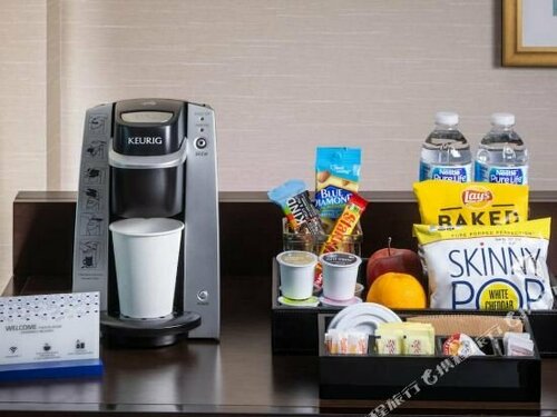 Гостиница Hampton Inn & Suites Falls Church в Арлингтоне