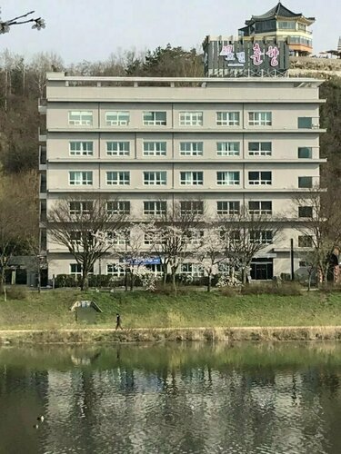 Гостиница Namwon Hotel Chunhyang в Намвоне