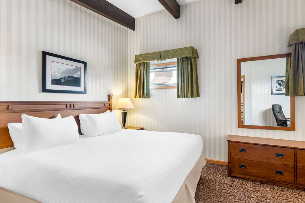Фото Best Western Adirondack Inn