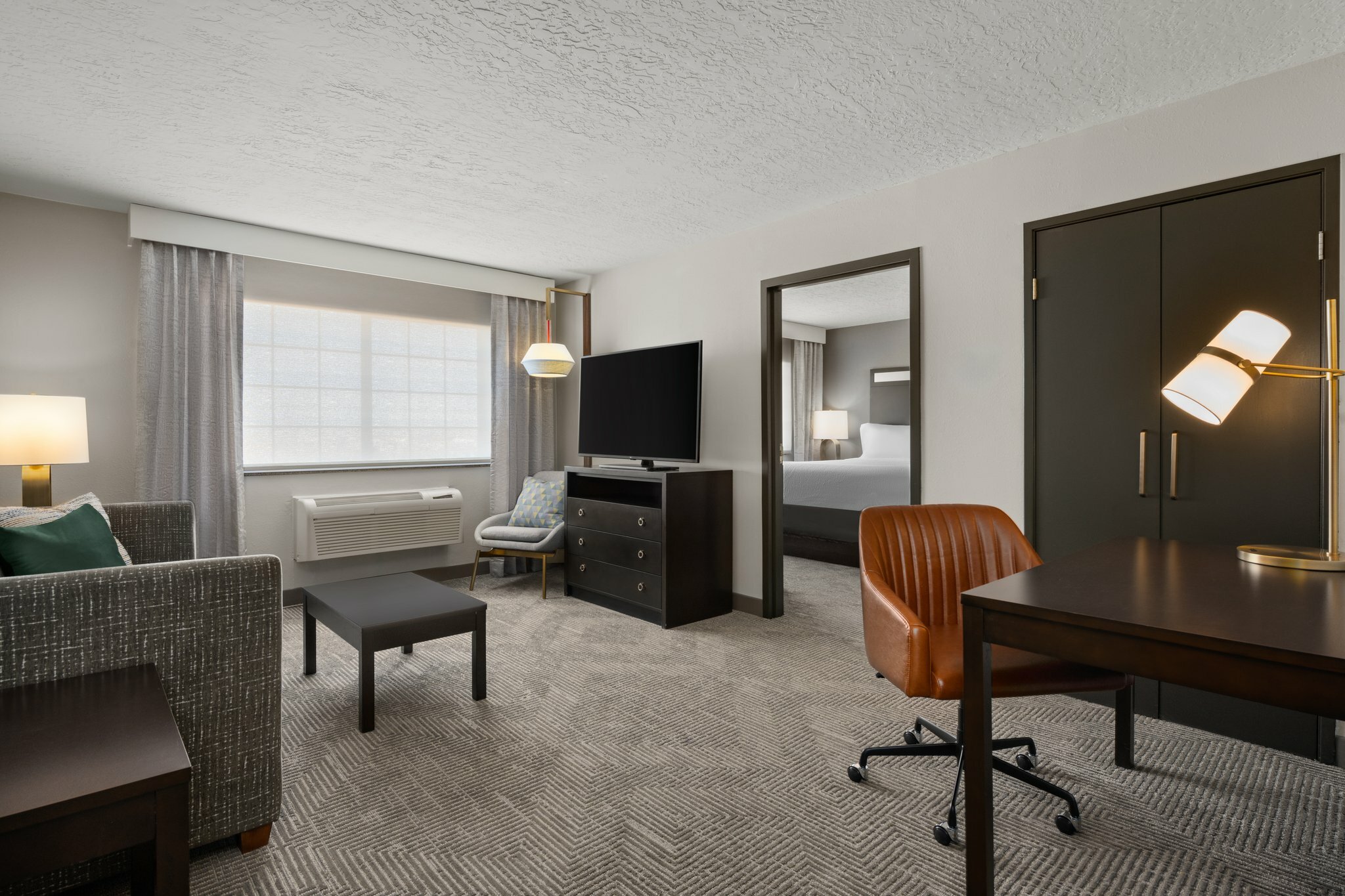 Фото Holiday Inn Hotel & Suites Albuquerque Airport, an Ihg Hotel