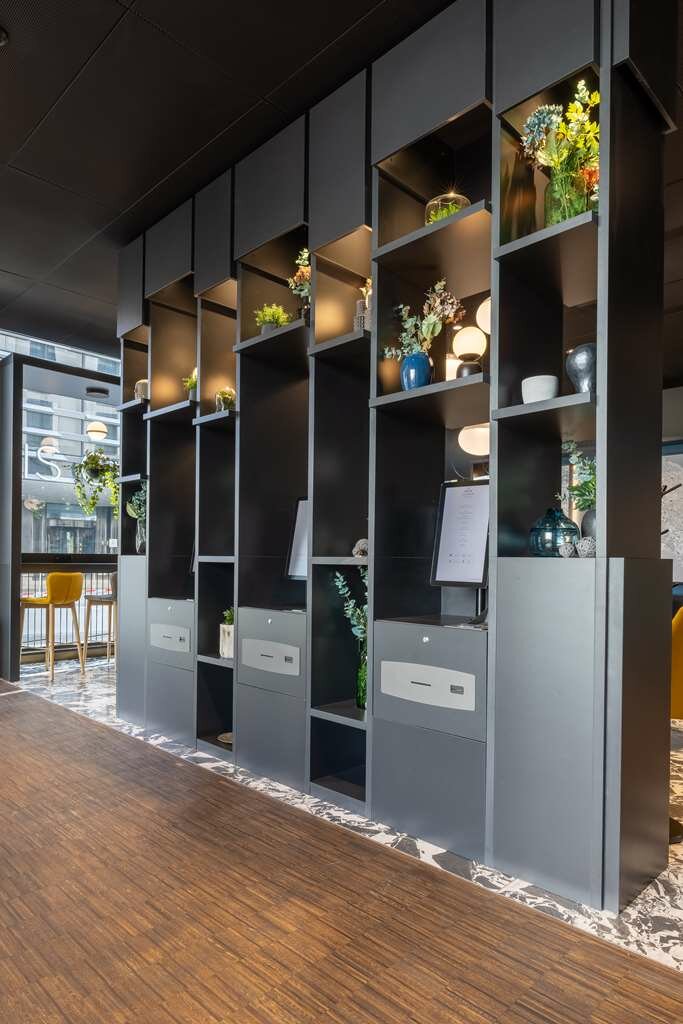 Фото Radisson Hotel & Suites Zurich 