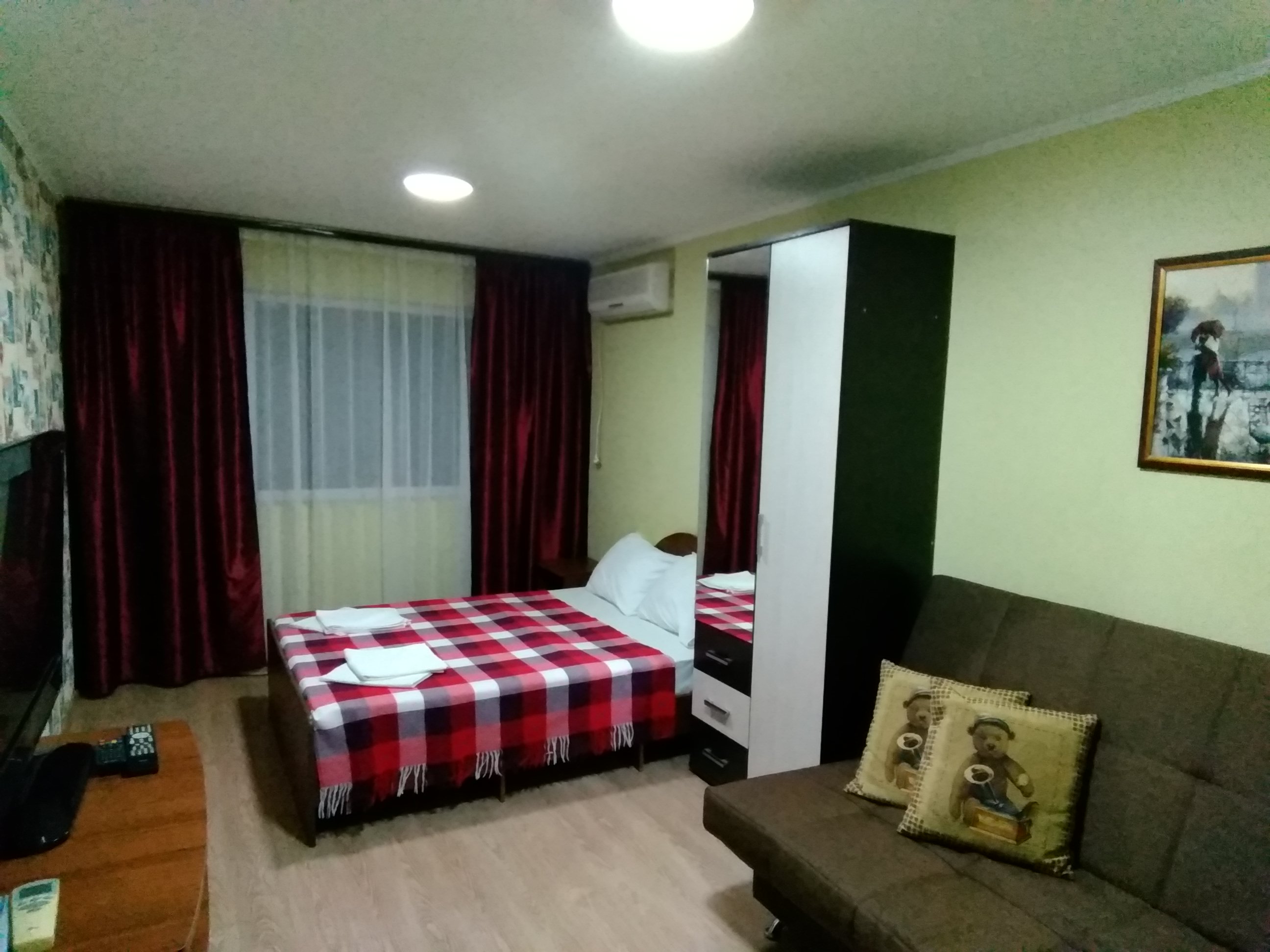 Фото отеля 2